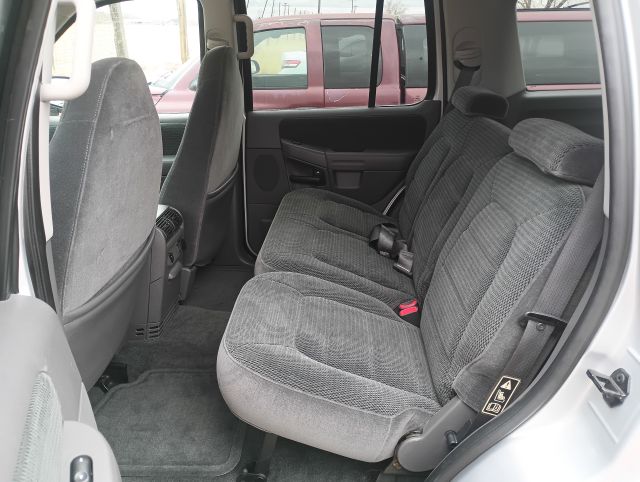 2002 EXPLORER XLT 4X4 (6).jpg